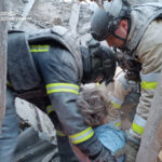 Авіаудар по Дружківці: ДСНС врятували жінку з-під завалів будинку