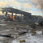 Російський дрон вдарив по АЗС у Краматорську: виникла масштабна пожежа, загорілися машини та резервуар з газом